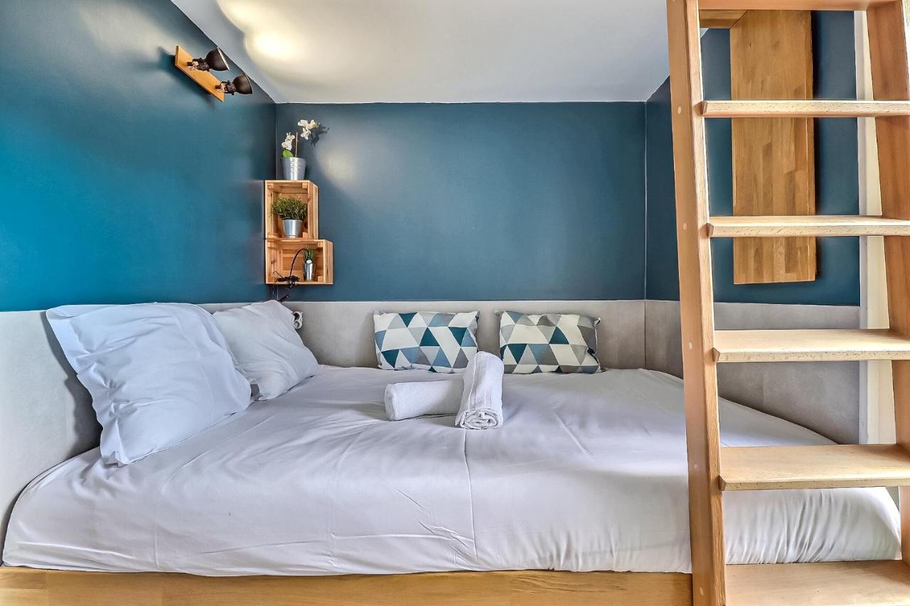 Appartamento Appart Cosy, Mezzanine Clim et Terrasse à 200m de la Gare Nîmes Esterno foto